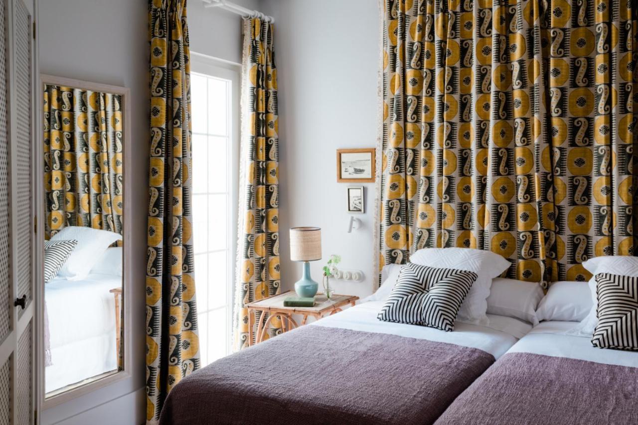 Cristine Bedfor Mahon Hotel Екстериор снимка