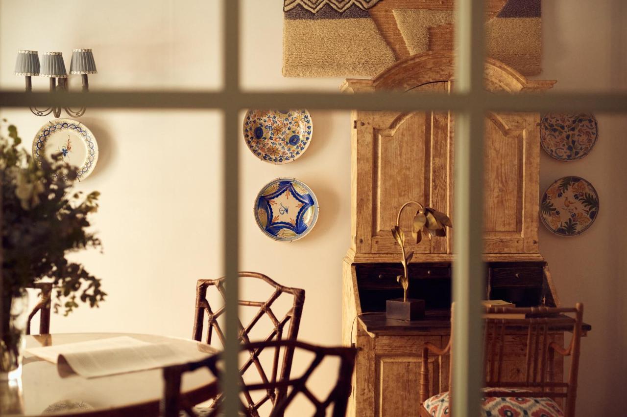Cristine Bedfor Mahon Hotel Екстериор снимка