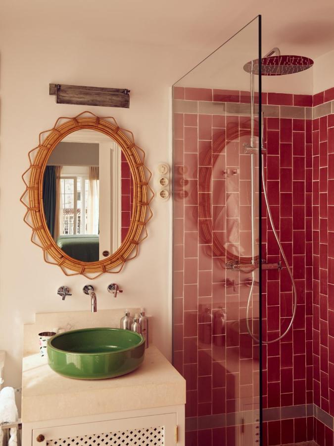 Cristine Bedfor Mahon Hotel Екстериор снимка