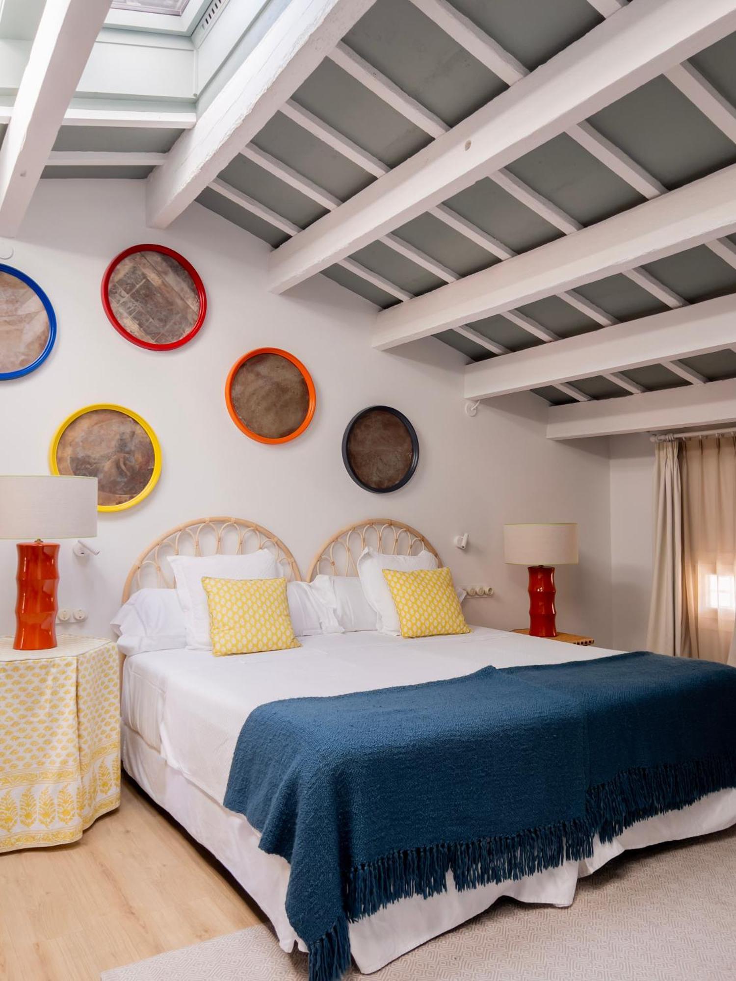 Cristine Bedfor Mahon Hotel Екстериор снимка